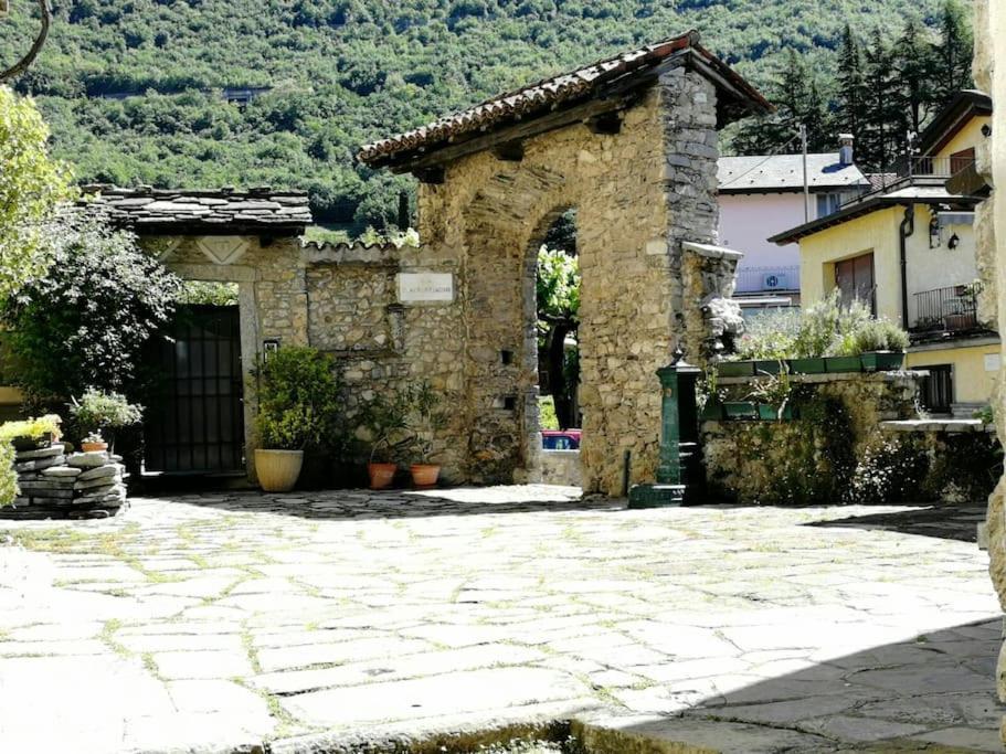 Villa L'Antico Borgo, Un Mix Di Storia E Romanticismo Lierna Exterior foto